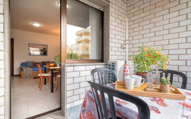 Sardinia RE - Lilium Central Flat