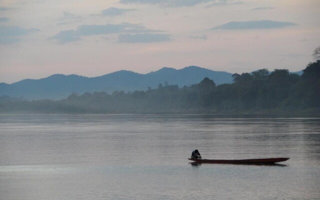 Mekong Riverside Resort Camping