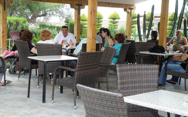 Petit Village Hotel