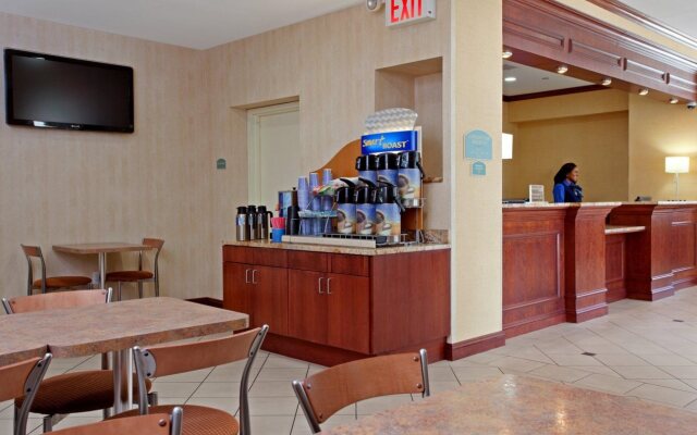 Holiday Inn Express Laguardia Airport by IHG