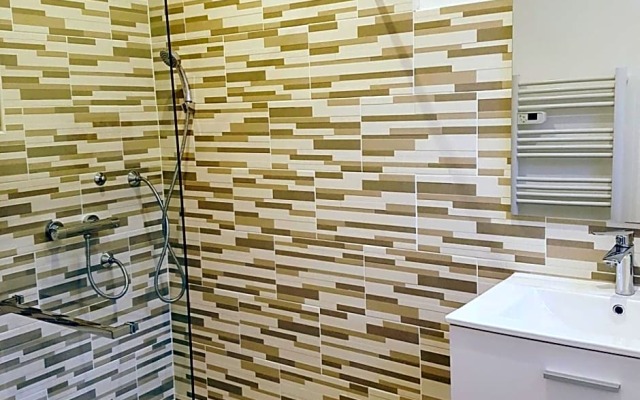 Les Lézards au Soleil