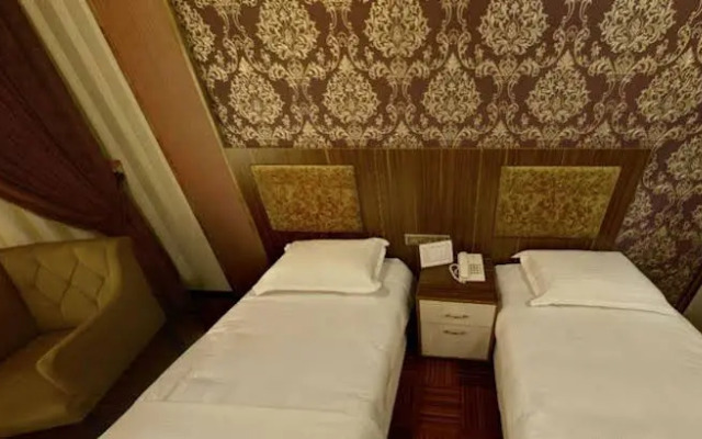 Aramis Hotel