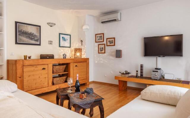 Holiday home Harmony