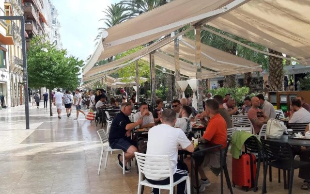 Apartamento Grande-Centro Barrio Playa