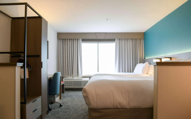 Comfort Inn & Suites NW Milwaukee