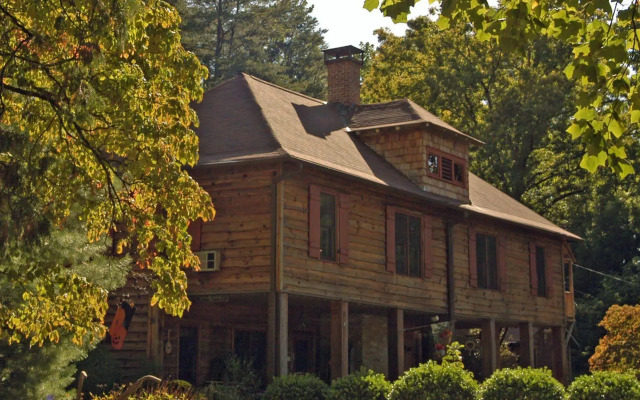 Beechwood Inn - Bed Breakfast and Wine Cellar