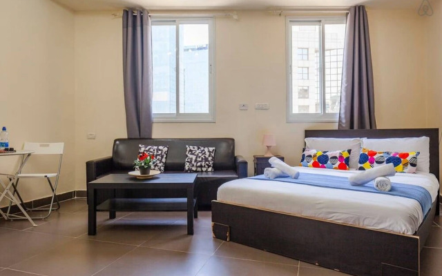 NHE Rothschild Apartments