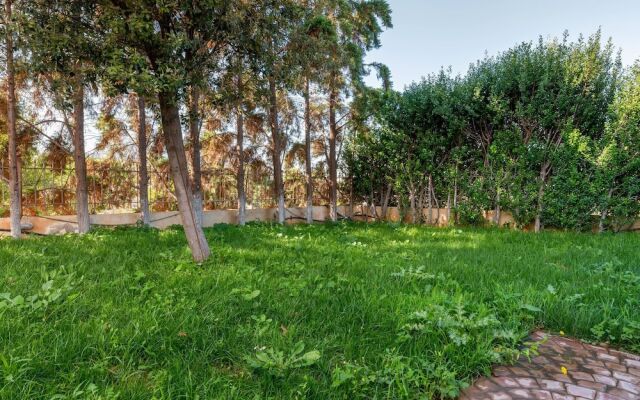 Decent Holiday Home in Chalcis With Garden