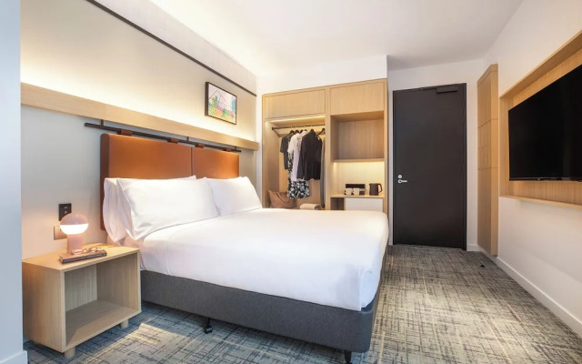 Holiday Inn Melbourne Bourke Street Mall by IHG