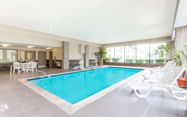 Comfort Inn & Suites Salt Lake City I-80 I-15 Downtown