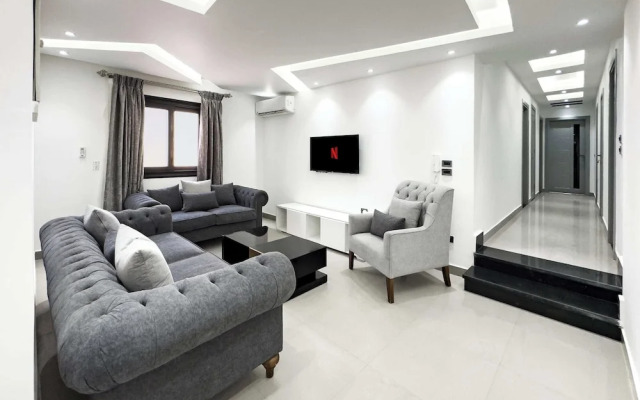 The Bold & Bright 3bdr Apt. 15 Min To Airport