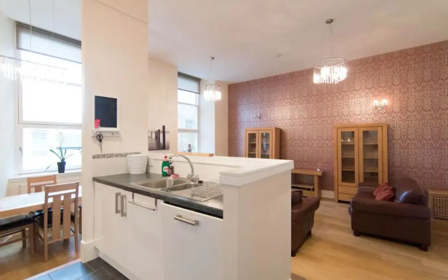 Elegant & Spacious 2 Bedroom Apt