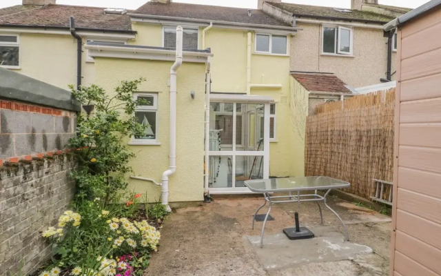 Ty Mair Holiday Cottage