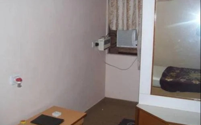 Shree Aditya Hotel