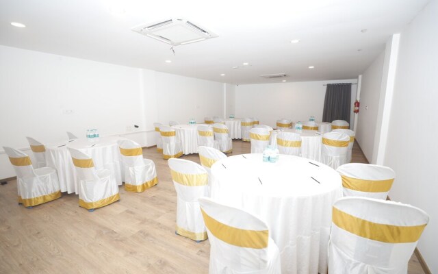 Transit Manyata by Staytrendz