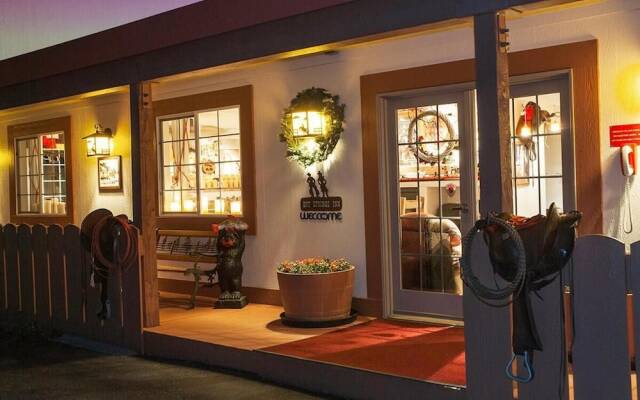 Hot Springs Inn
