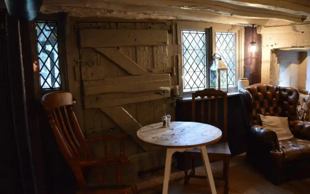 The Old House Inn
