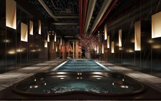 Aurora Oriental Hotel