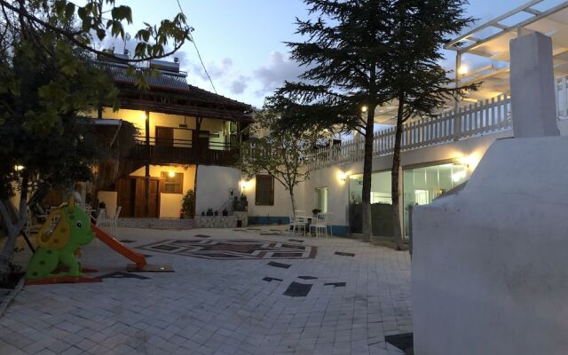 Aliya Konak - Köy Evi ve Lezzetleri