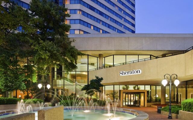 Sheraton Memphis Downtown Hotel