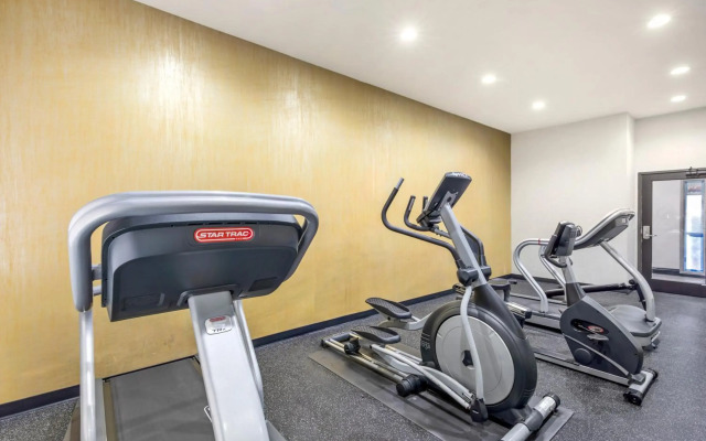 Comfort Inn & Suites Irving Las Colinas DFW
