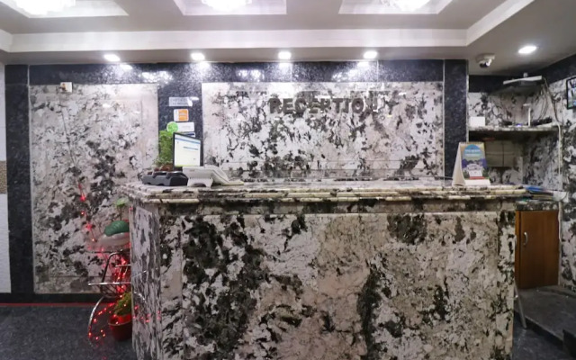Oyo 16209 Hotel Ambar Palace