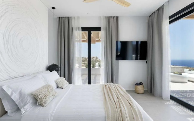 White Art Suites