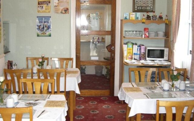 Spindrift Guest House - Adults Only