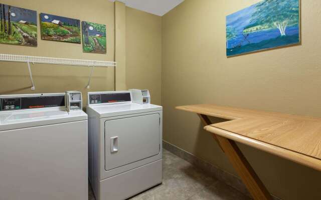 AmericInn by Wyndham Petoskey