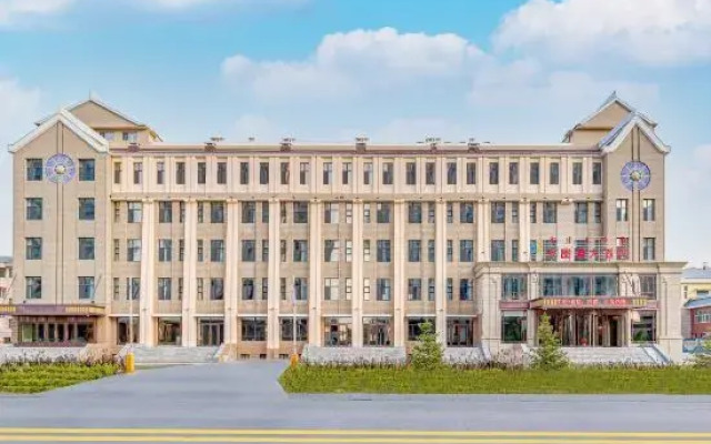 Crystal Bay Hotel