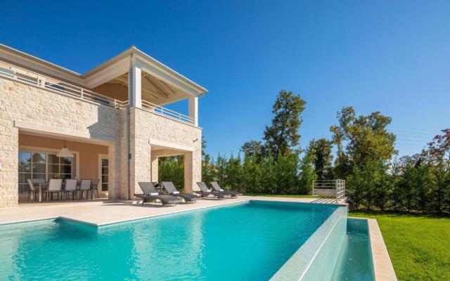 Villa Divine By ILC