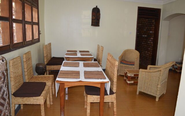 Colonial Residence