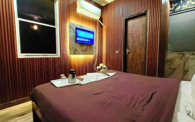Blu Lagoon by OYO Rooms