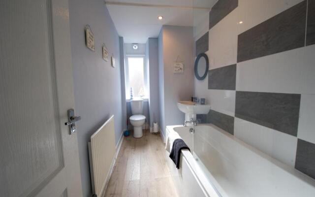 PREMIER - Crathie View Apartment