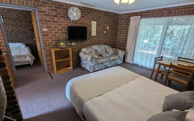 Barham Colonial Motel