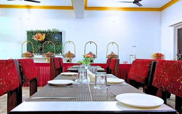 Hotel Vijay Deluxe