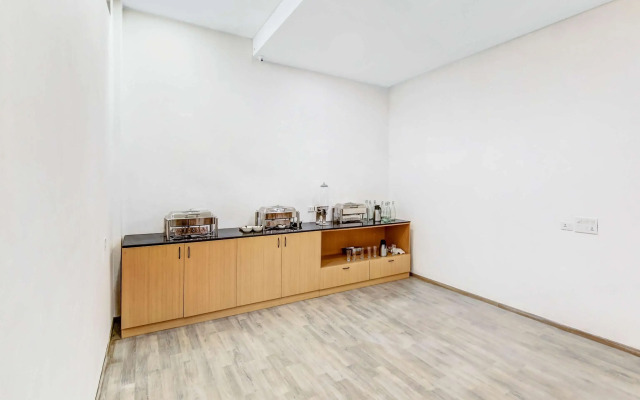 OYO Townhouse 70 Maula Ali Rd Knowledge Park III