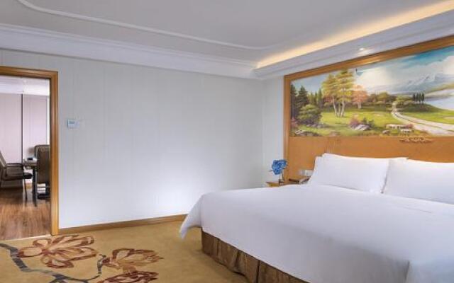 Vienna International Hotel Zhuhai Golden Phoenix