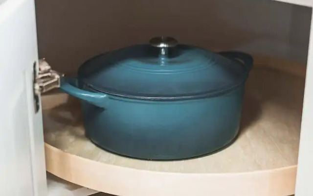 Spacious Retreat Near Iconic LA Sights