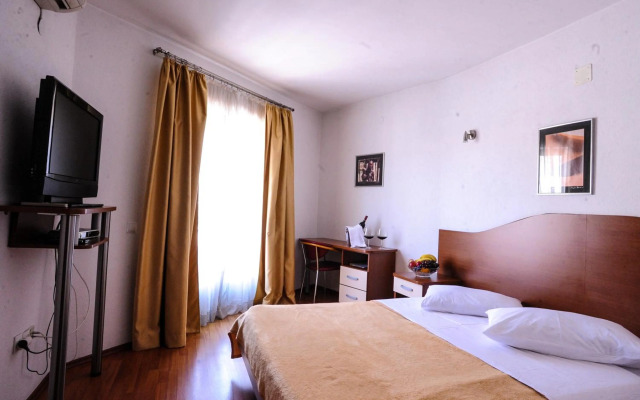Hotel Prvan