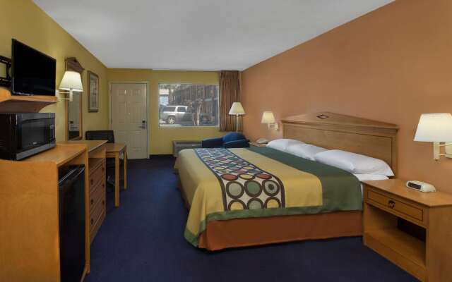 Super 8 by Wyndham Breaux Bridge