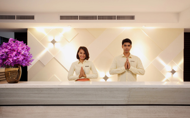 Chiva Bangkok Hotel (SHA Extra Plus)