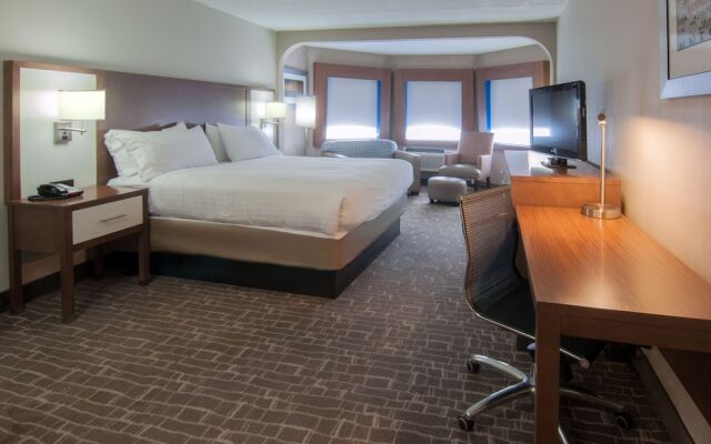 Holiday Inn Express & Suites Nashville I-40 & I- 24