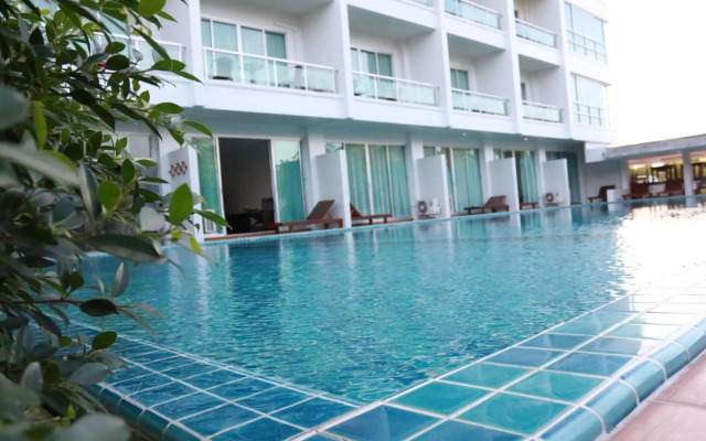 The Pano Hotel And Residence