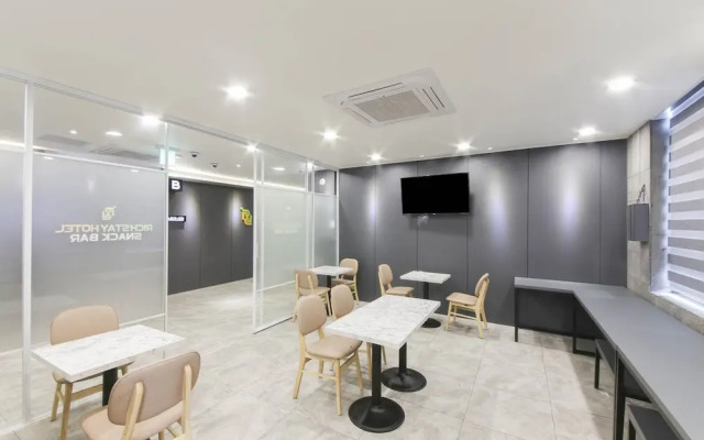 Pyeongtaek Godeok Richstay Hotel