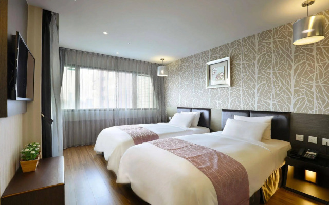 Fine Hotel