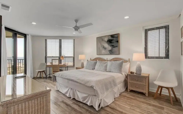 Summerhouse 305 by Wild Dunes, Oceanfront