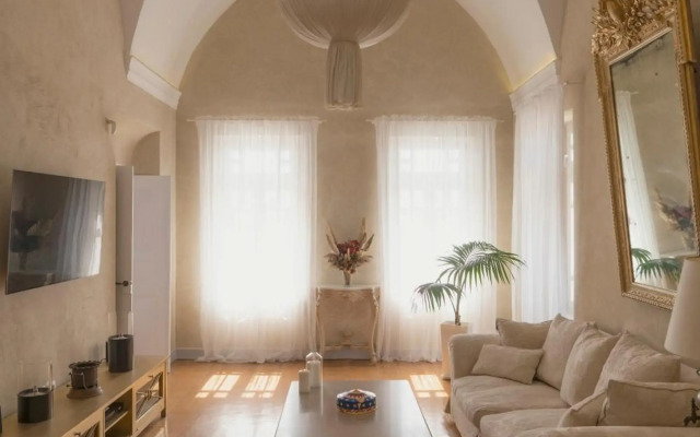 Oia Mansion