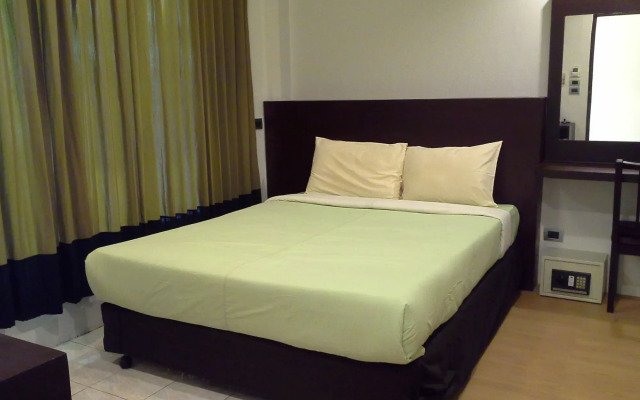 B & B Patong Beach House