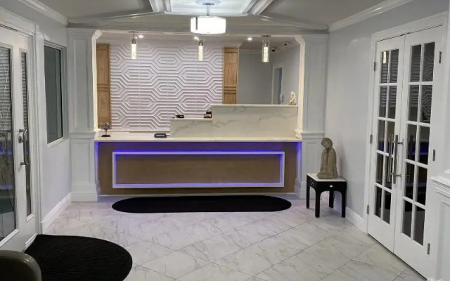 Destin Inn and Suites